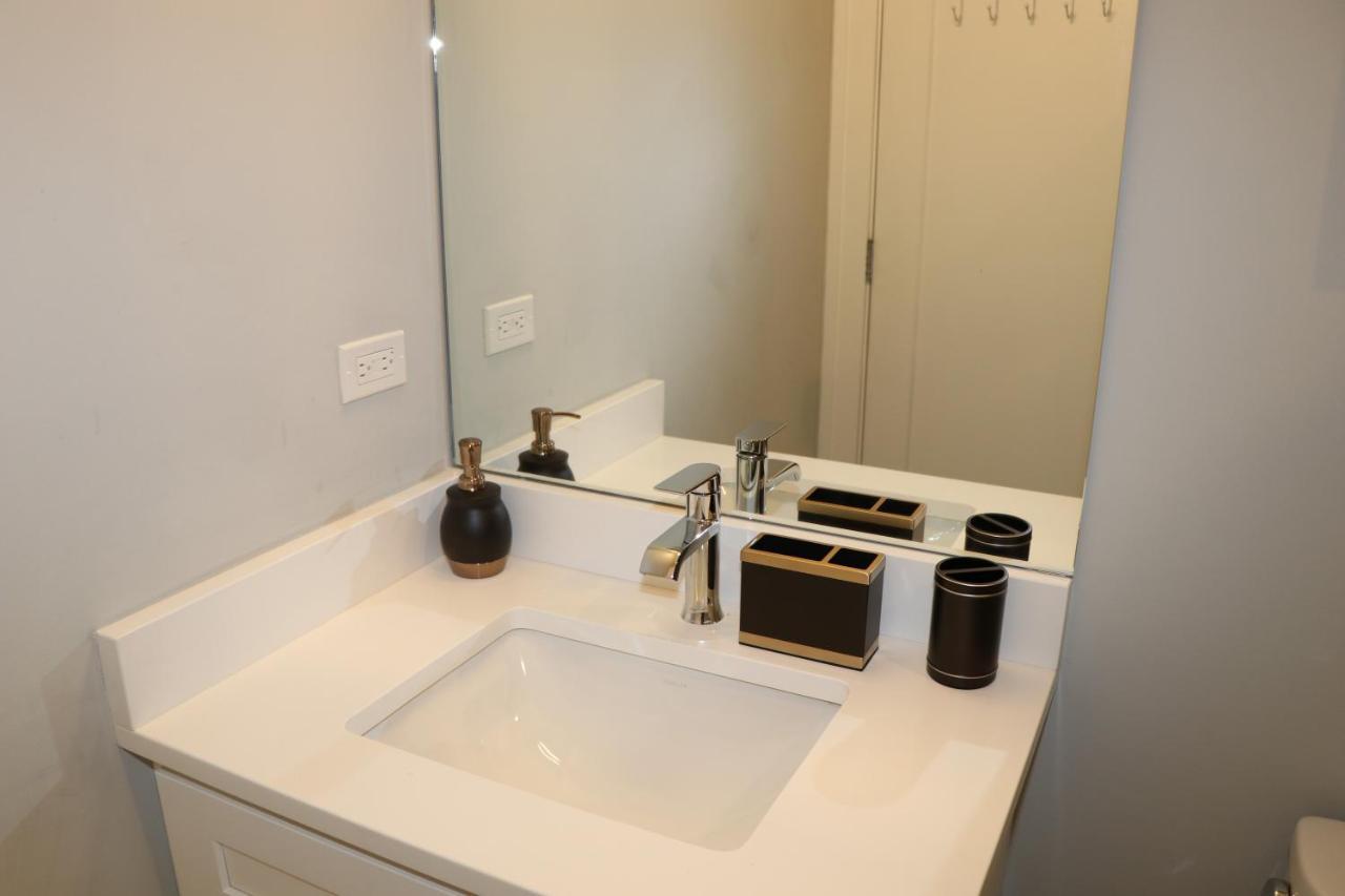 Chicago Exquisite Haven 2Bed 2Bath Near Downtown And United Center Appartement Buitenkant foto